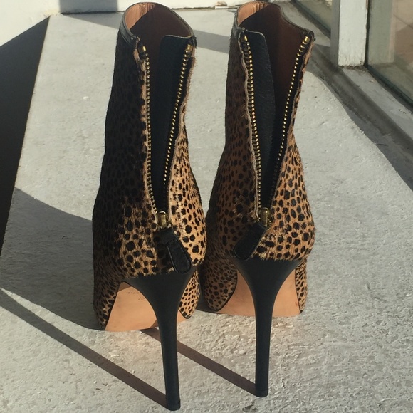 Cheetah print cowhide stiletto booties - Picture 3 of 6